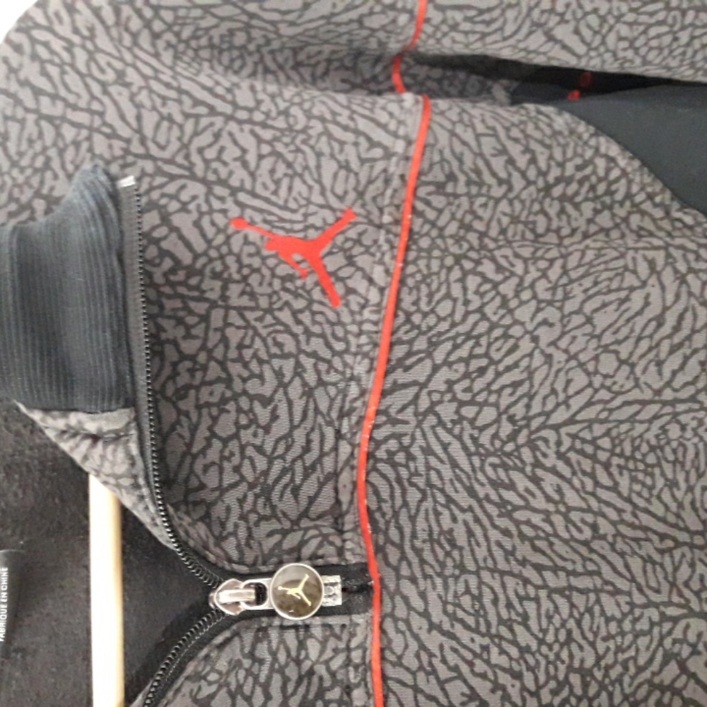 Jordan elephant print sweater